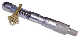 Straight Yoke Key Micrometer SKM-1